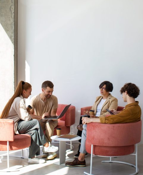 Modern irodai munkaterület távmunka környezettel